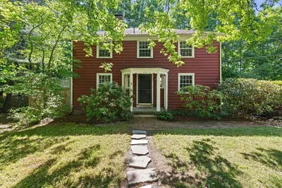 315 Goodmans Hill Rd 1