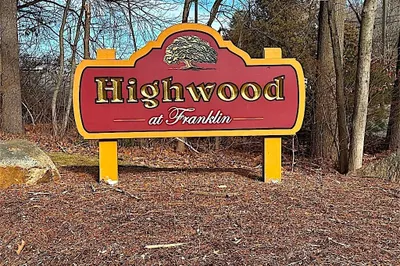 110 Highwood Drive #110 1