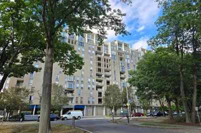 44 Washington St #307