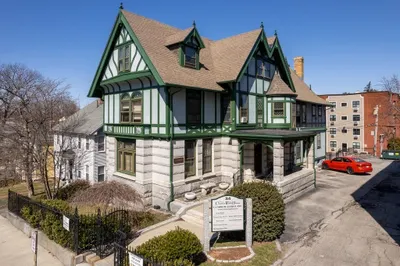 34 Cedar St #204B 1