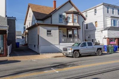 770 Bedford St 1