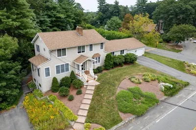 64 Beaverbrook Rd 1
