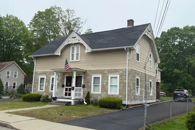 9 East St