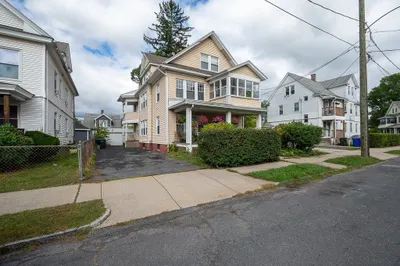 12 Prescott St 1