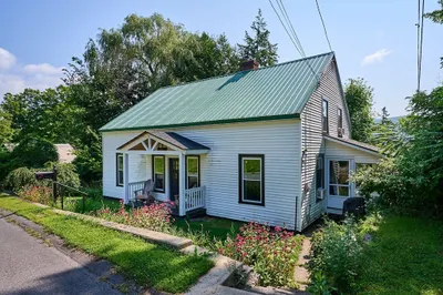 48 Prospect St 1