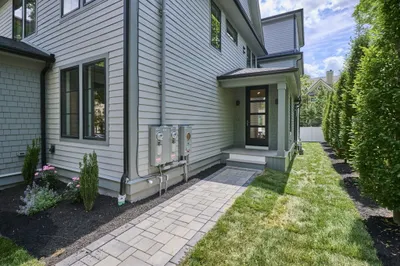 123 Fuller St #B 1