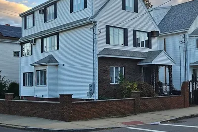 105 Winslow Street