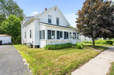 78 S Athol Rd