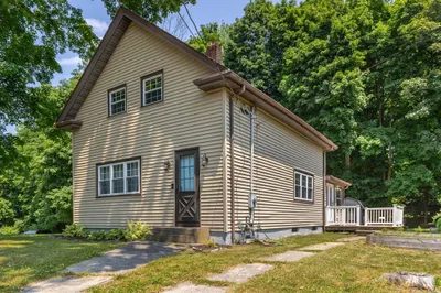 77 Stoddard Ave