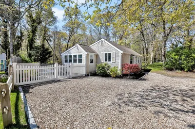 8 Patricia Ln 1