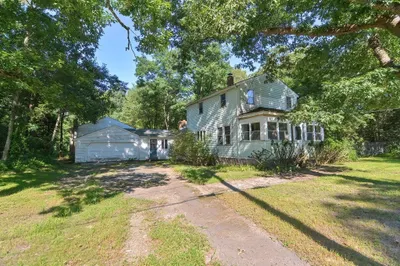 76 Brook St