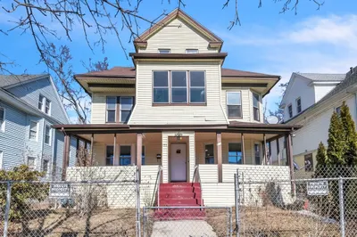171 Massasoit St 1