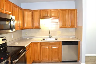 20 Heaths Ct #104