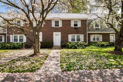 9 Town House Drive #9