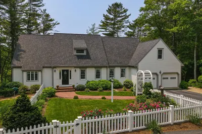 4 Canterbury Lane 1
