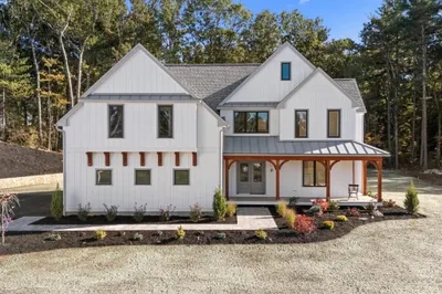 8 Lorenzo Drive 1