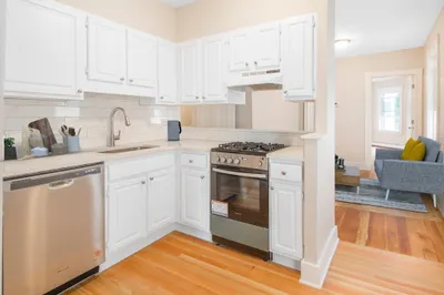 24 Suffolk St #2