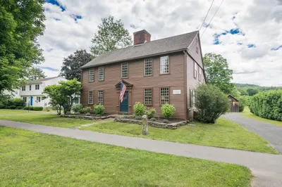 168 N Main St 1