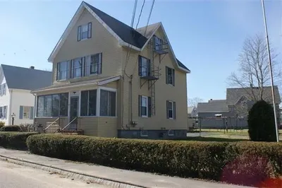 52 Floral St #2 1