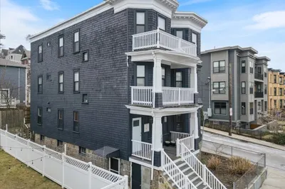 129 Stoughton Street #3