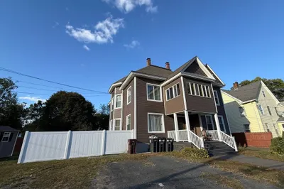 28 Union St 1