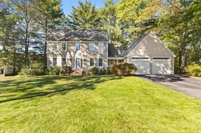 10 Sleepy Hollow Cir 1