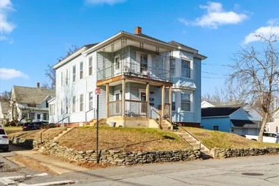 32 Jean St 1