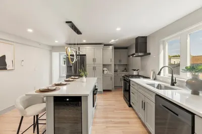 22 Hunting Street #3P 1