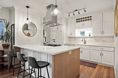 34 Everett Ave #1 1