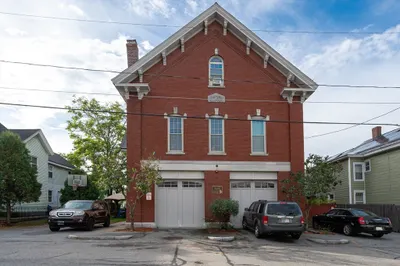 27 Fourth St 1