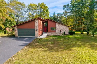 40 Heritage Ln 1