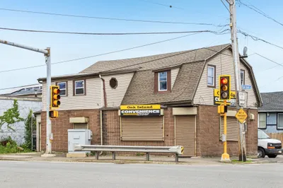 831 N Shore Rd 1