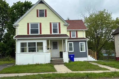 303 Chapman St 1