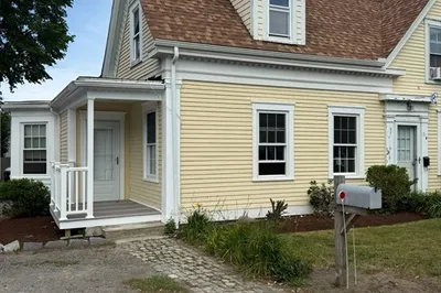 21 Pleasant St #8 1