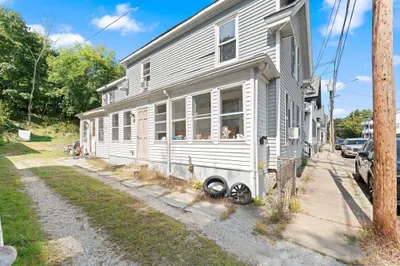 38 Benefit St