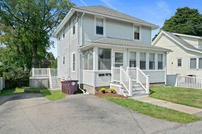 35 Manomet Rd 1