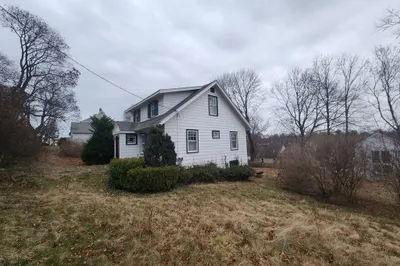 14 Simmons Rd
