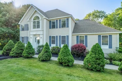 11 Maple Ridge Rd