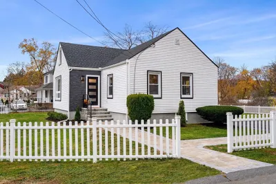 7 Davis Street 1