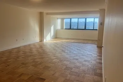 9 Hawthorne Place #14N