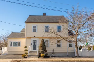 5 Alden Ave 1