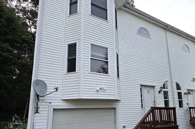 23 Fenton Dr 1