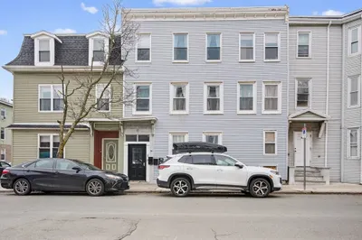 54 Brooks St 1