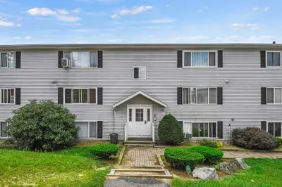 33 Huron Street #10