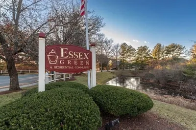 43 Essex Green Lane #43 1