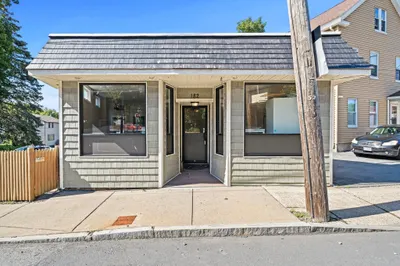 182 Myrtle St 1