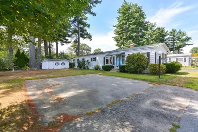 10 Sharon Circle