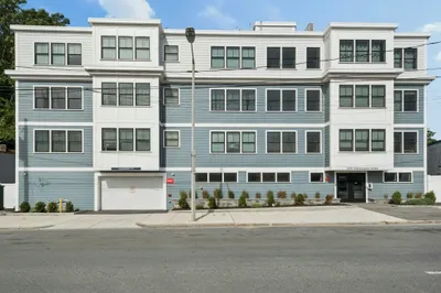 5205 Washington St #305R 1
