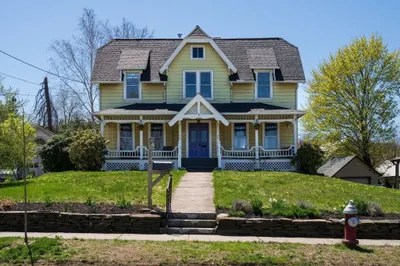 58 Prospect St 1