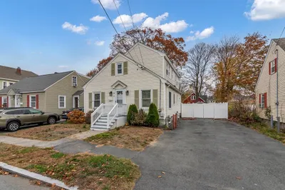 32 Glen Ave